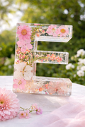 Lettre Florale en Résine